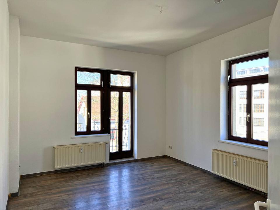Thumbnail-Schöne 3-Zimmer-Wohnung mit Balkon und Wannenbad in Dresdner Stadtteil Pieschen