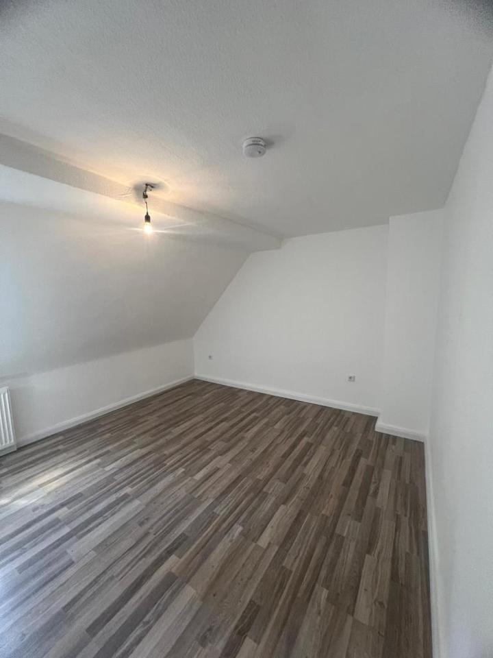 Thumbnail-3 Zimmer Wohnung mit tollem großzügigen Schnitt