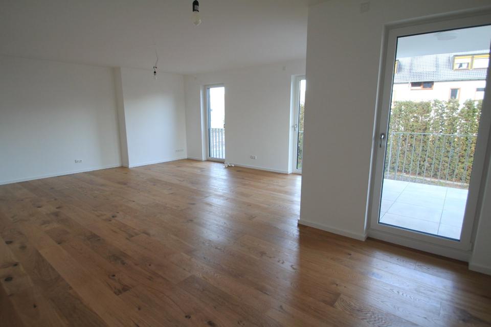 Thumbnail-Helle und geräumige 2-Zi.-Whg. in Niederlahnstein mit Balkon+EBK