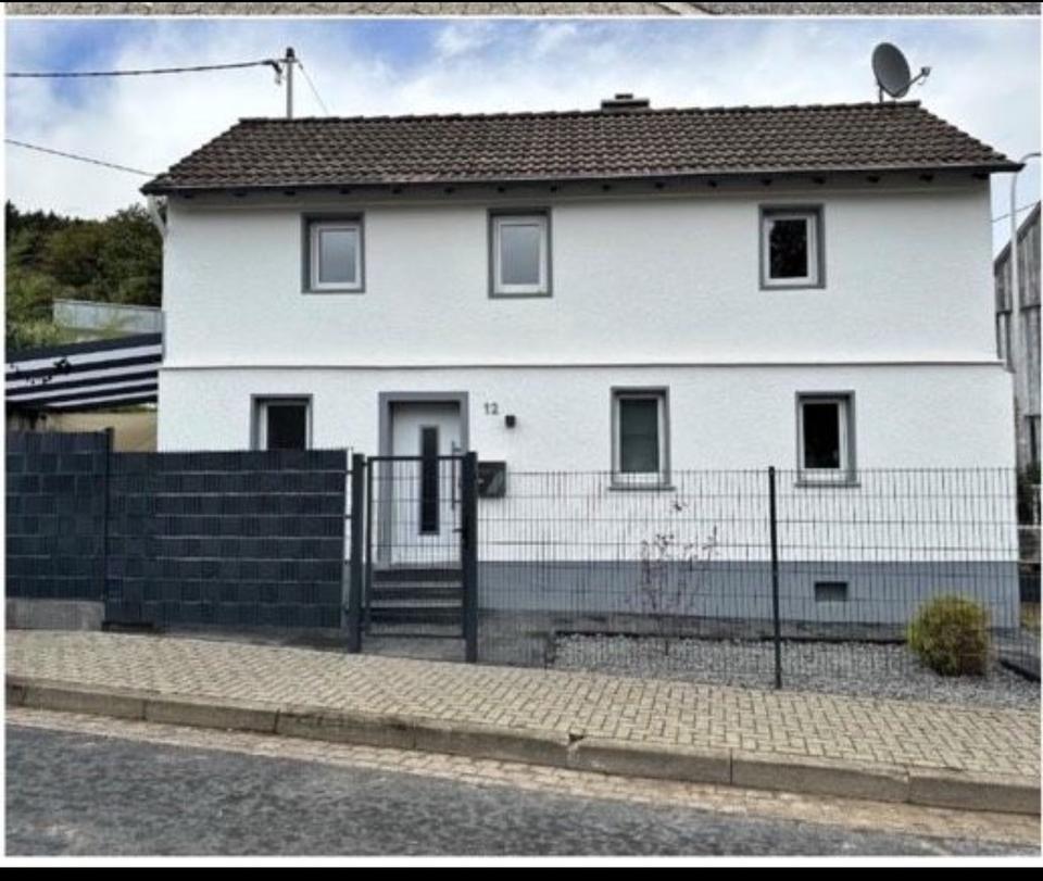 Thumbnail-Süßes kleines Eigenheim freistehend zu verkaufen