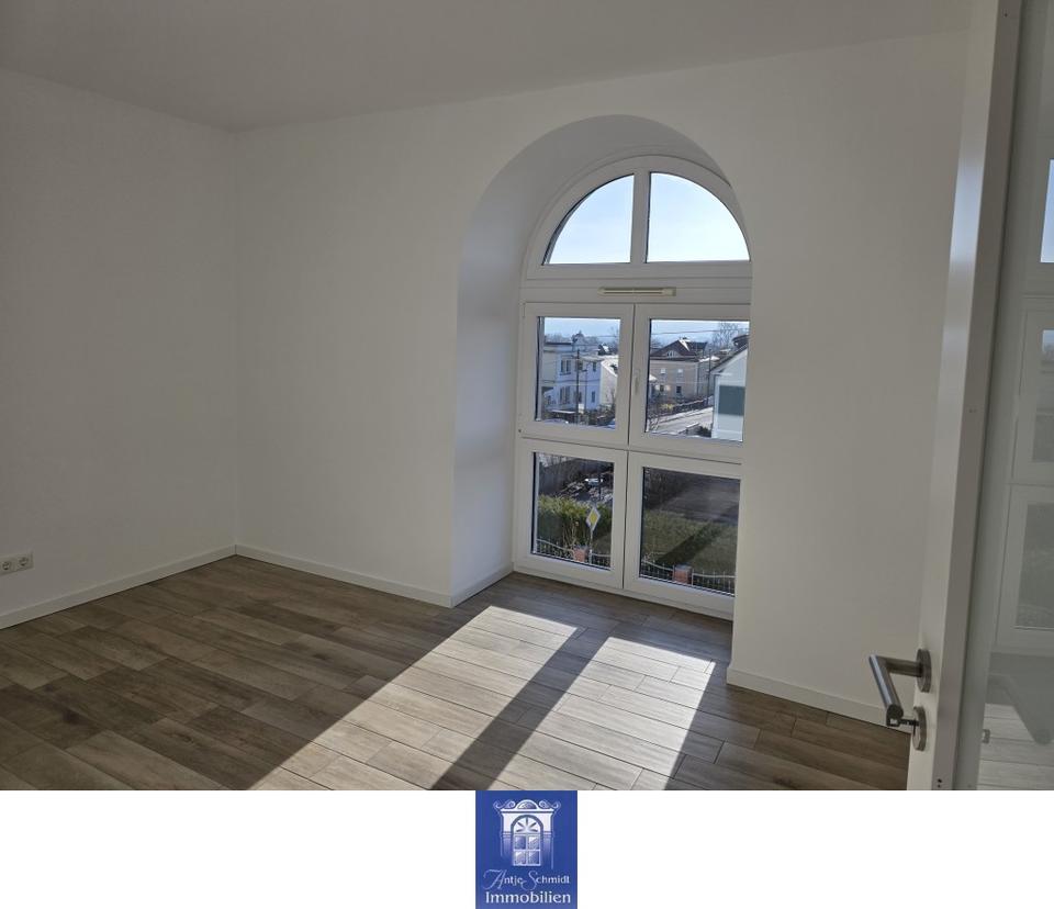 Thumbnail-Individuelle Maisonettewohnung, 2 Bäder, große Terrasse und Balkon in Weinböhla!