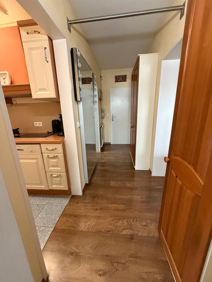 Thumbnail-Helle 2 Zi 52qm - Wohnung mit Parkplatz, Keller, Küche