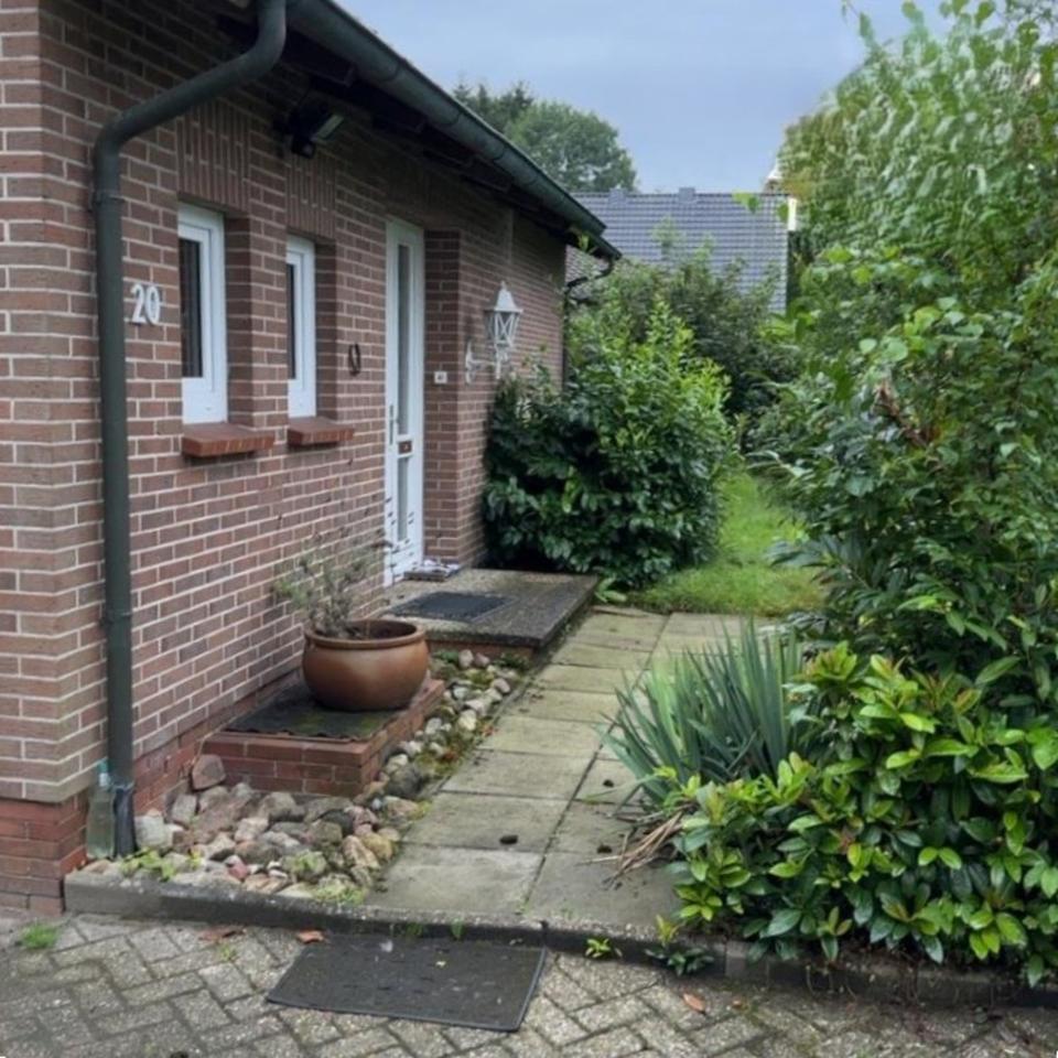 Thumbnail-EFH mit Garage und 2.567 m² Grundstück von PRIVAT