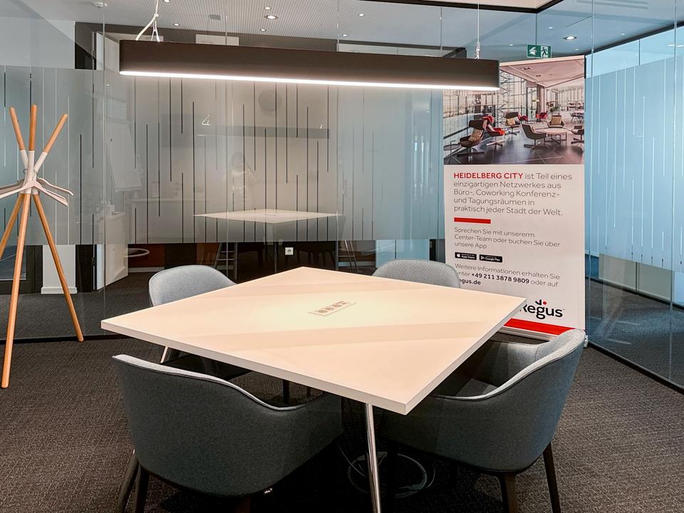 Thumbnail-Privater Büroraum für 4 Person in Regus Stadttor Ost
