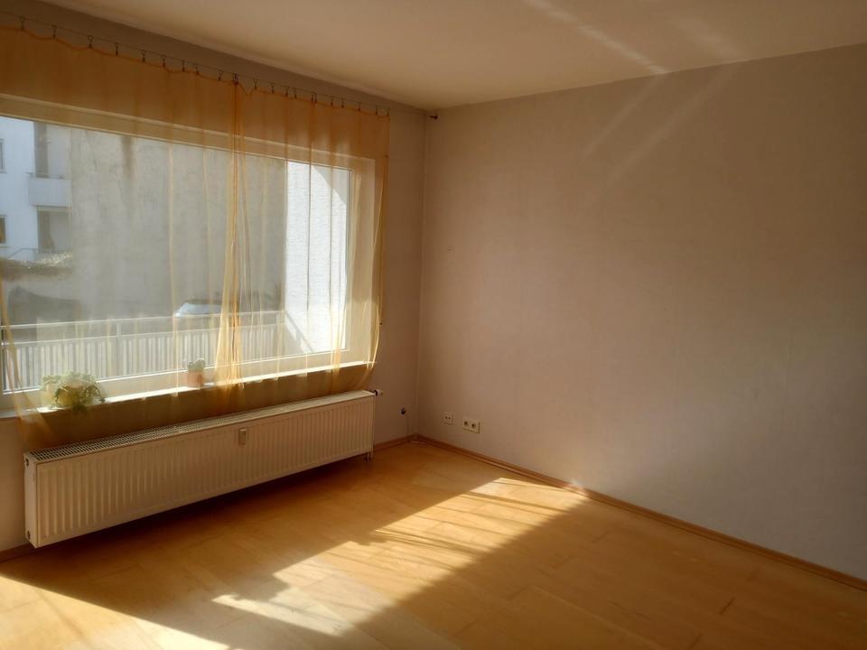 Thumbnail-Ruhige, sonnige zwei Zimmer Wohnung, mit separatem Hobbyraum 16m2