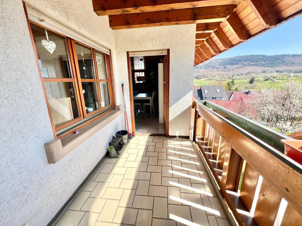 Thumbnail-Ländlich und Gemütlich - Großzügige 3 Zimmer Wohnung mit Balkon und Garage in Oberschopfheim