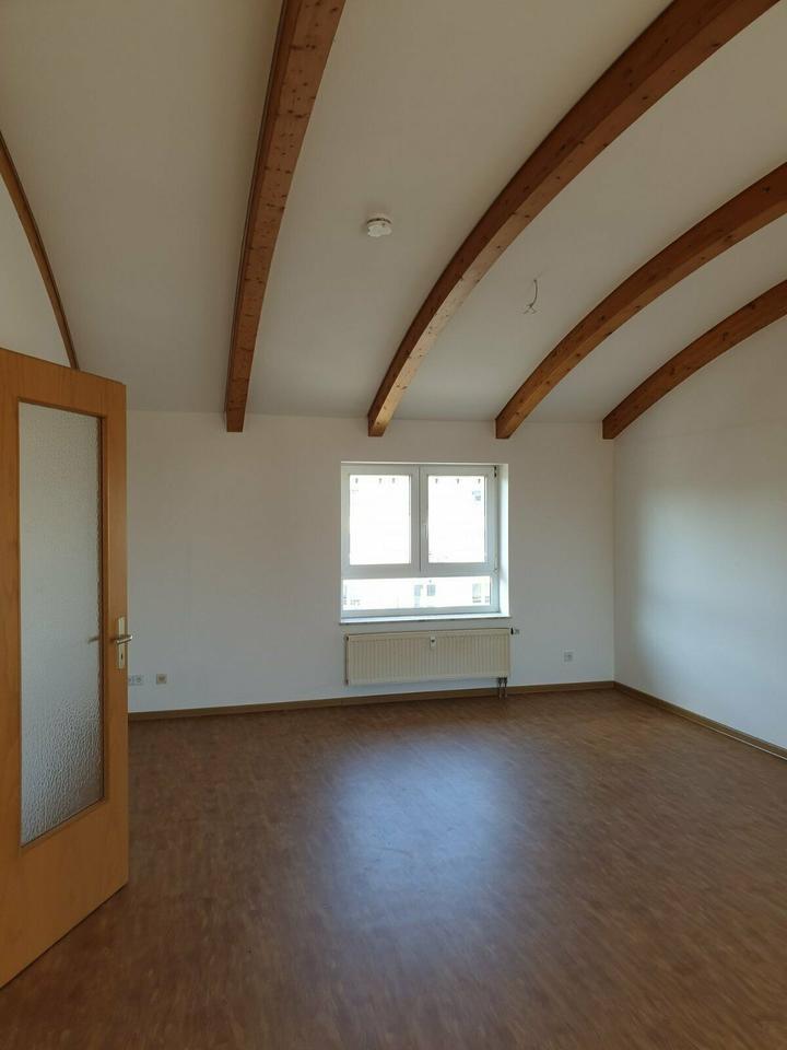 Thumbnail-Schöne, helle Einraumwohnung 1 ZKB im Dachgeschoss mit Terrasse