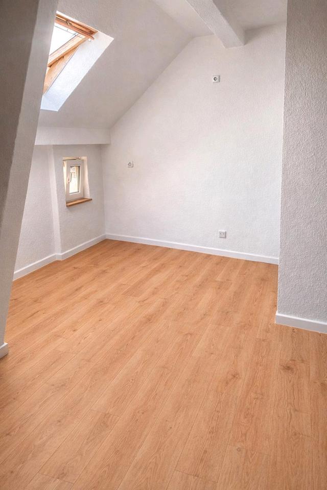 Thumbnail-3-Zimmer-Wohnung DG und Garten Erstbezug na. Sanierung