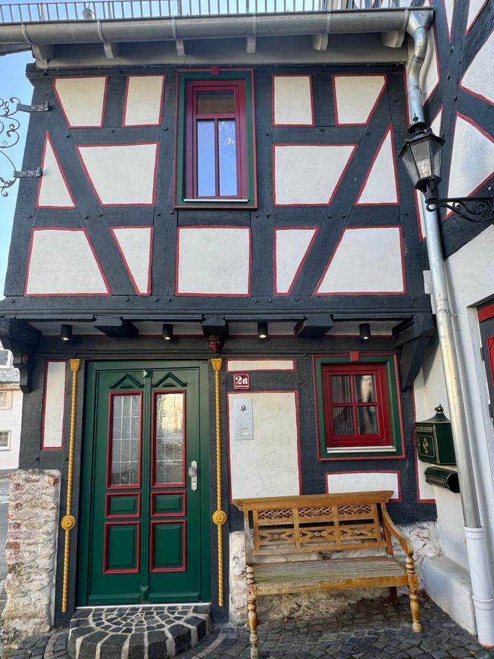 Thumbnail-Design trifft Großzügigkeit - Stilvolles Fachwerkhaus in Löhnberg