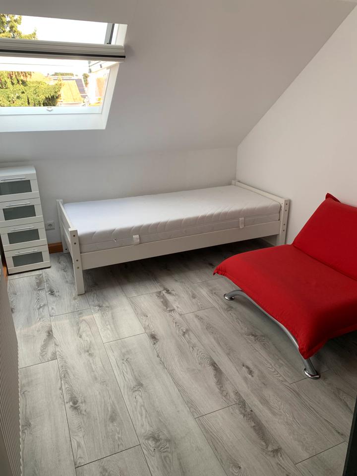 Thumbnail-Frauen-WG Frisch Renoviertes Zimmer