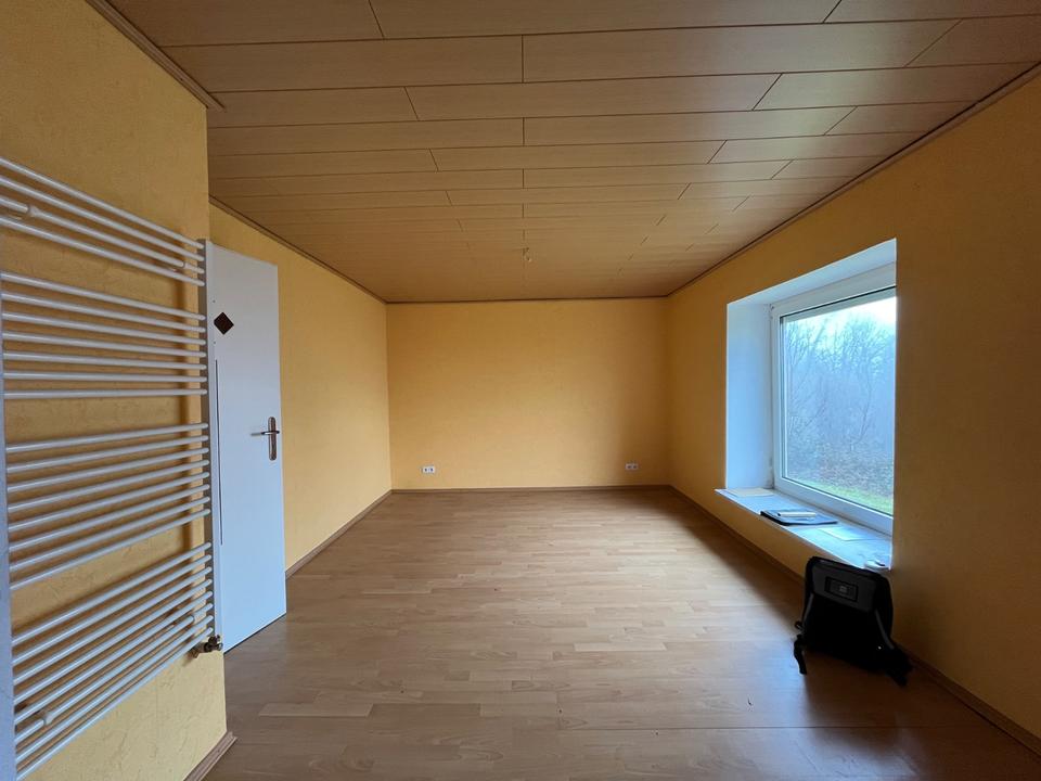 Thumbnail-2,5 Zimmer Einfamilienhaus für Handwerker