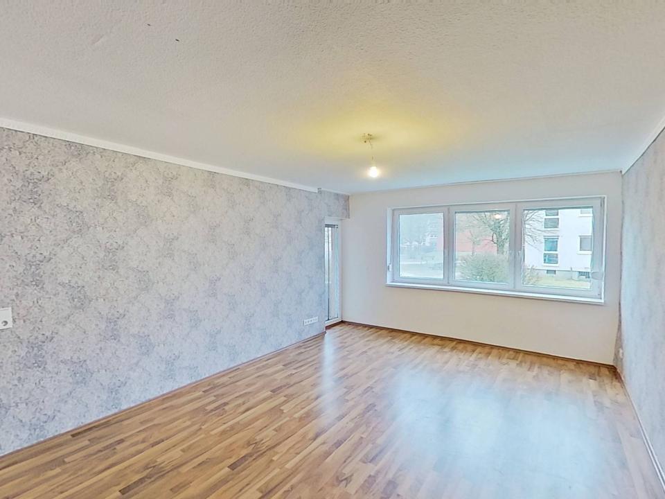Thumbnail-Geräumige 4-Zimmer-Wohnung mit durchdachtem Grundriss und BALKON