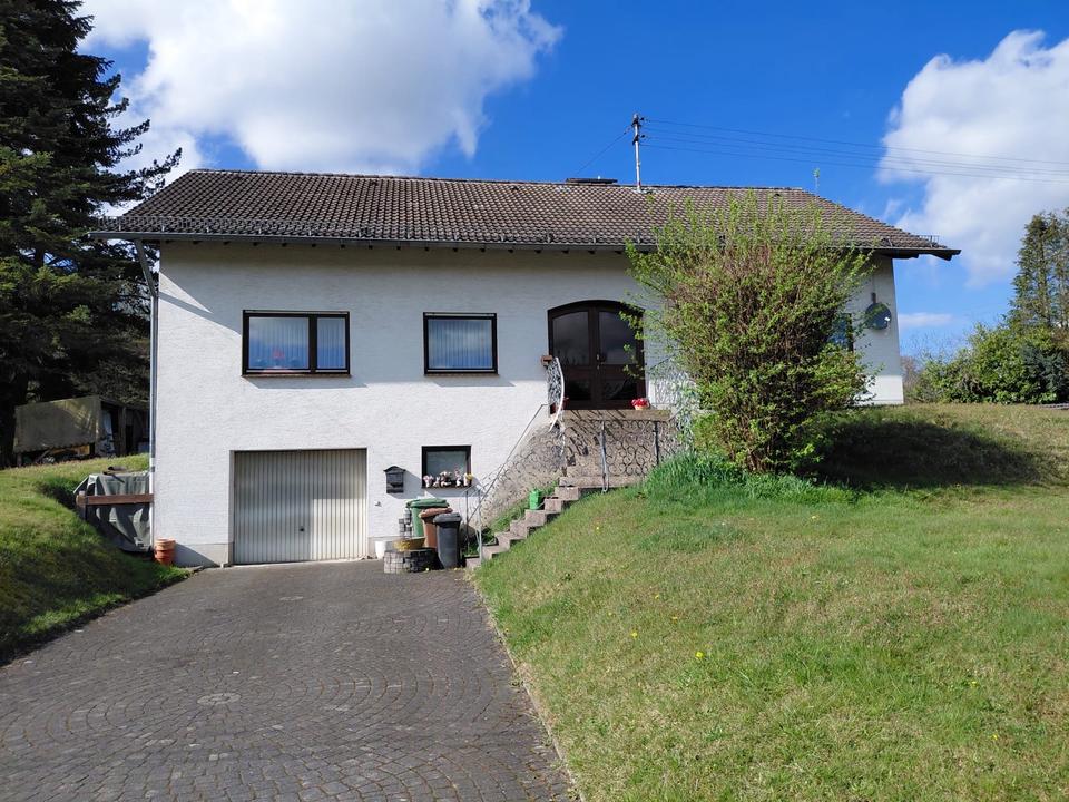 Thumbnail-Provisionsfrei - Großes Einfamilienhaus mit Garten & Potenzial