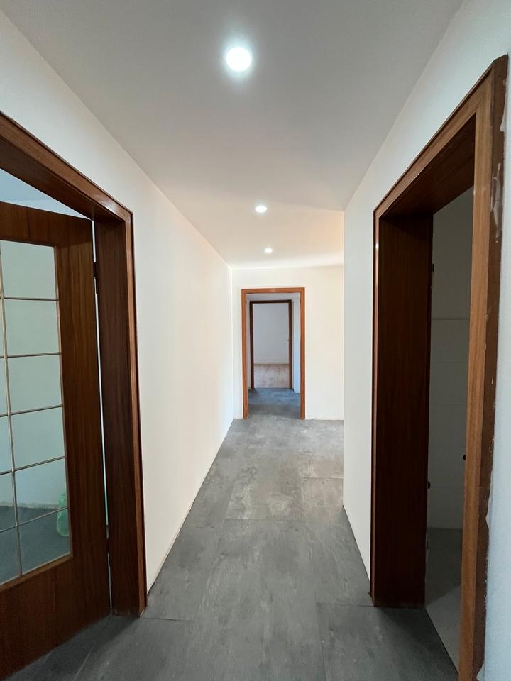 Thumbnail-Vier Zimmer Wohnung