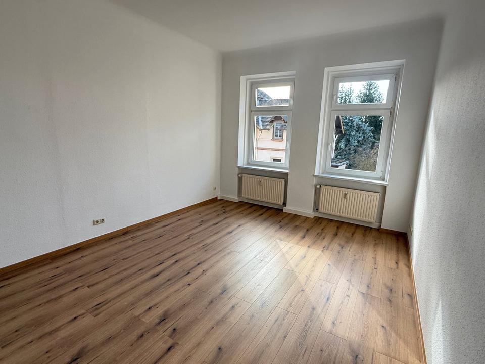 Thumbnail-Wunderschön sanierte 2-Zimmerwohnung in Markkleeberg !