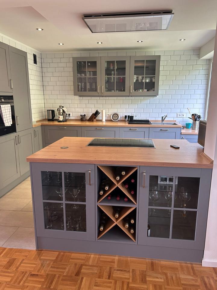 Thumbnail-Helle, geräumige 5-Zimmer-Wohnung mit 2 Balkonen und Einbauküche