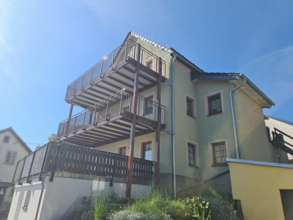 Thumbnail-wunderschöne 4 Raum DG Wohnung in Lichtenhain, Riesenbalkon