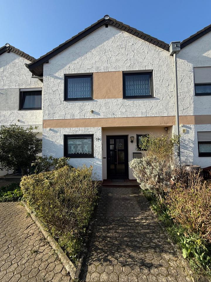 Thumbnail-Einfamilien-Reihenmittelhaus in Hennef-City zu verkaufen