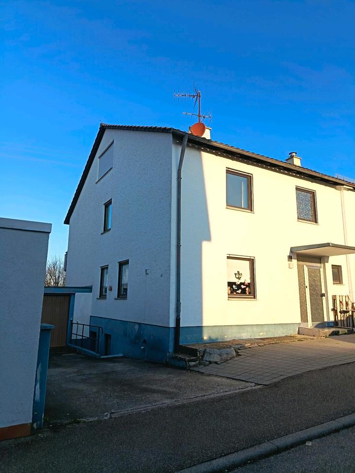 Thumbnail-Großzügige Doppelhaushälfte in attraktiver Lage