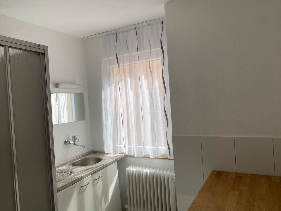 Thumbnail-Möbliertes 1,5 Zimmer Apt. in Stuttgart-Ost ab 01.03.