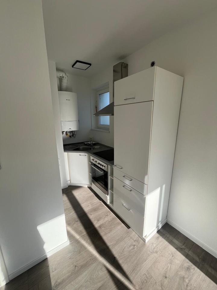 Thumbnail-Zell am Main helle 2 Zimmer Wohnung mit Einbauküche und Balkon