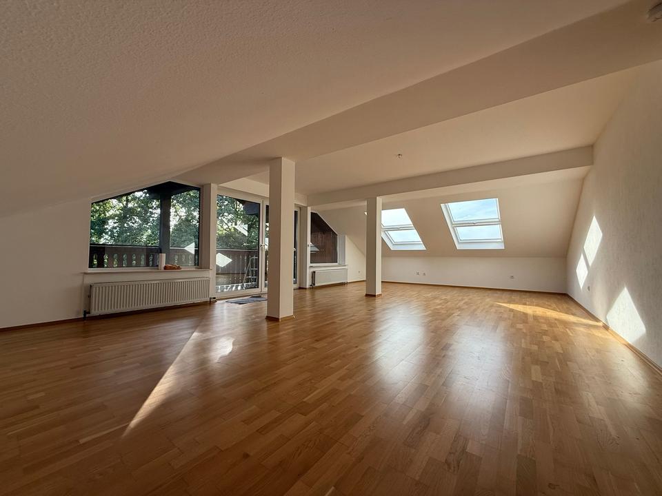 Thumbnail-3-Zimmer Dachgeschosswohnung auf 106 m^2