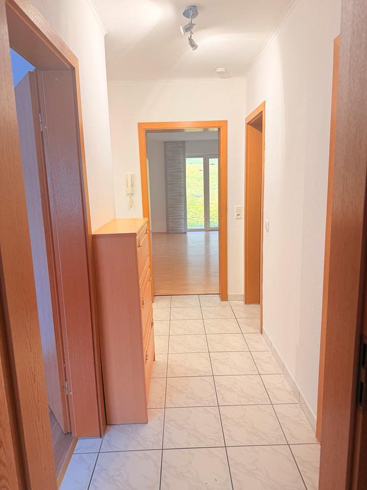 Thumbnail-Schöne 2-Zimmer-Wohnung mit Terrasse und Stellplatz