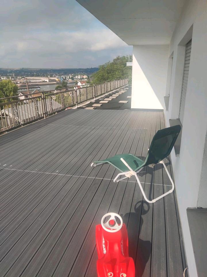 Thumbnail-4-Zimmer Wohnung mit großem Balkon und Rheinblick