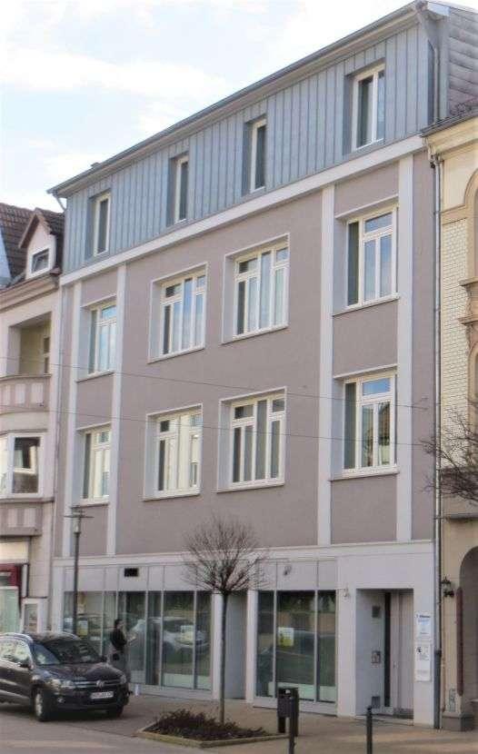 Thumbnail-Mitten in Seesen: Großzügige 5-Zimmer-Wohnung mit Charme und Fahrstuhl