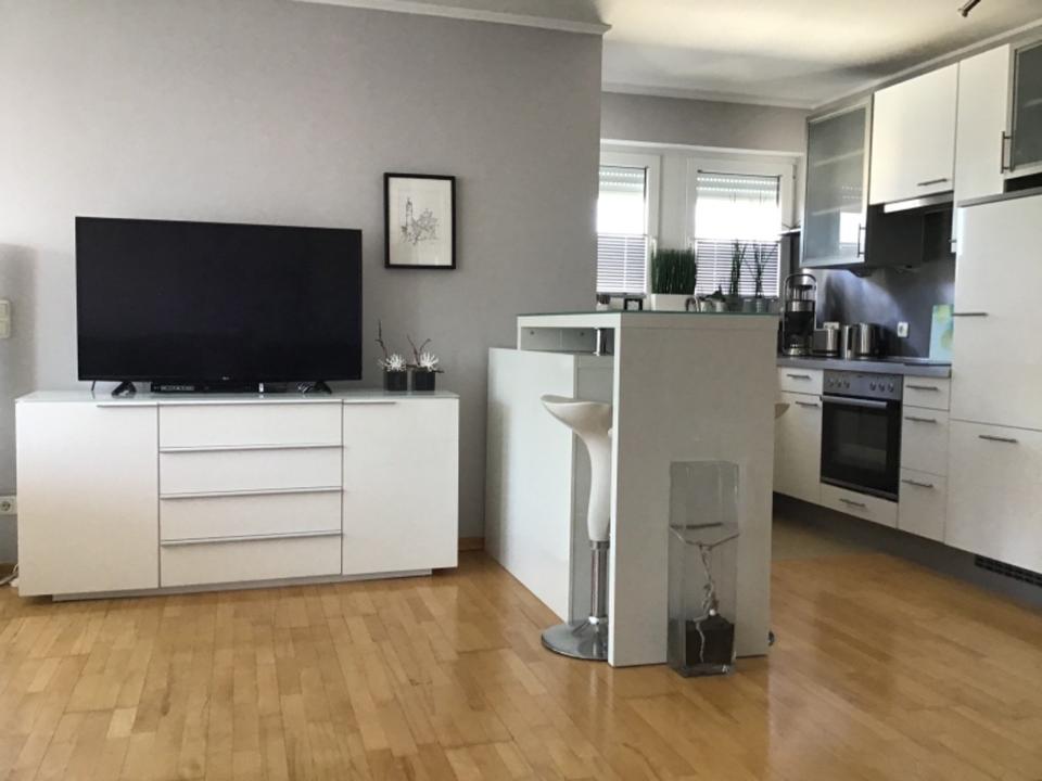 Thumbnail-Helle Penthouse-Wohnung mit 2 ZKB im beliebten Ost-Stadtteil