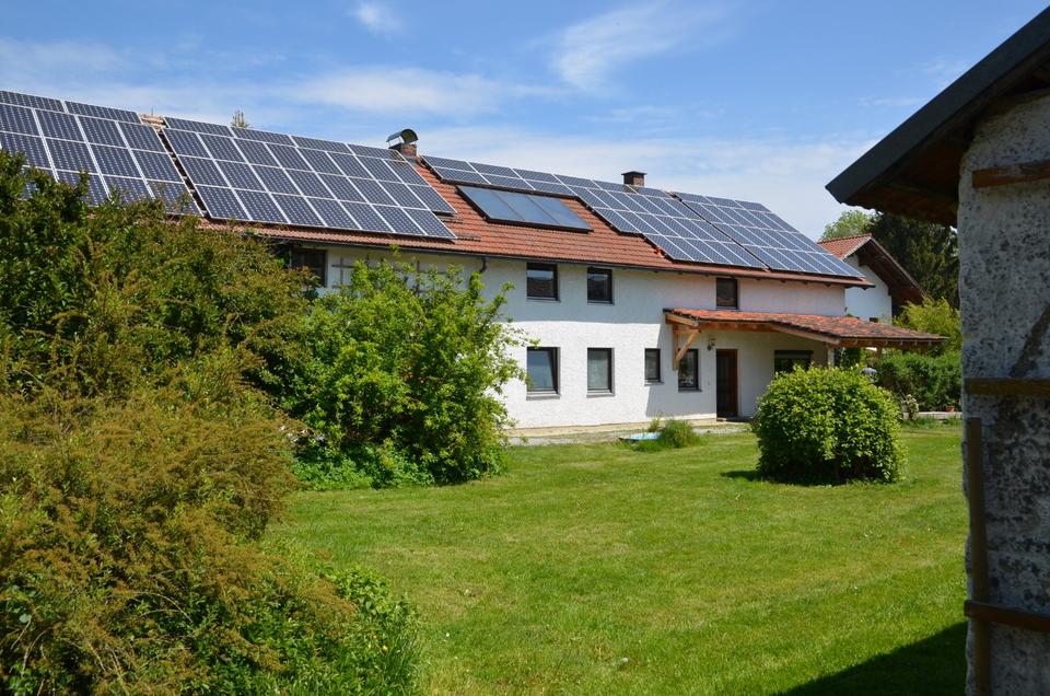 Thumbnail-Ehemaliges Bauernhaus mit großen Garten
