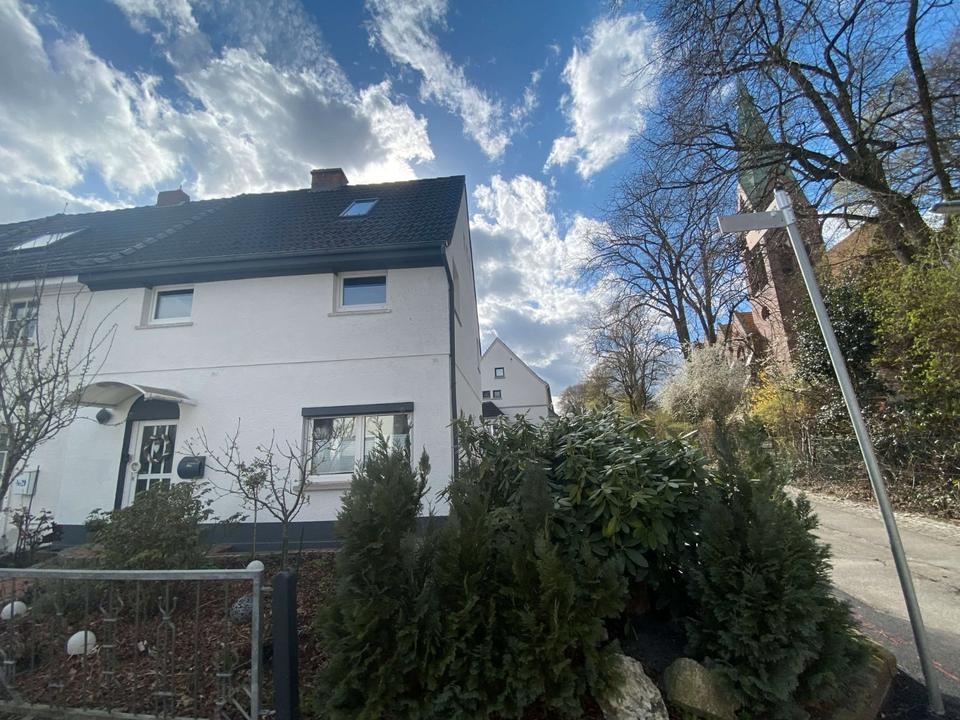 Thumbnail-Einziehen ohne Baustress: Modernes Reihenendhaus mit Extras