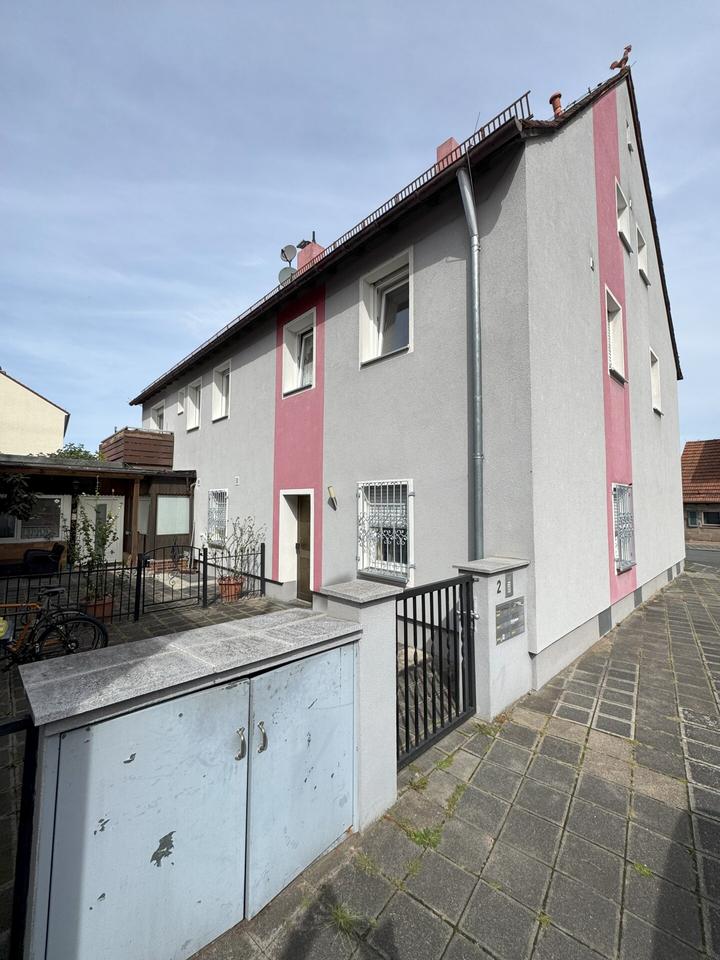 Thumbnail-Schöne und sehr ruhige 2 Zimmer Dachgeschosswohnung in Nürnberg