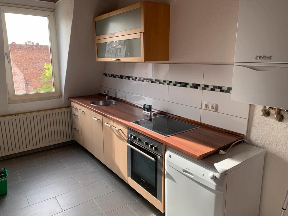 Thumbnail-Möblierte 1 Zimmer Dachgeschoßwohnung mit Einbauküche