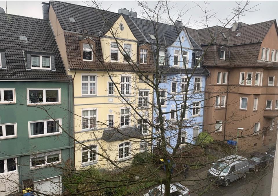 Thumbnail-Emilienstr...toprenovierte 2,5-Zi-Whg. an Einzelperson ab sofort