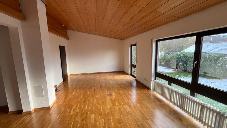 Thumbnail-Freistehender Bungalow mit 2 Appartements (provisionsfrei)