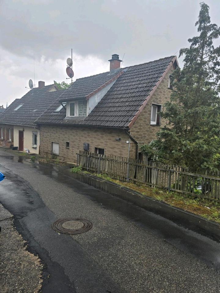Thumbnail-Einfamilienhaus unterkellert 90qm Wohnfläche 120qm gesamt 4 Zi