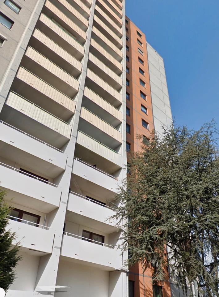 Thumbnail-Möblierte 2-Zimmer-Wohnung mit Balkon & Parkplatz