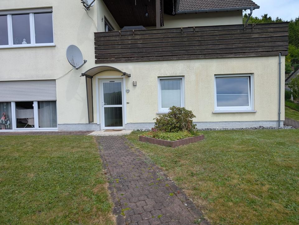 Thumbnail-Attraktive 3,5-Zimmer-Wohnung mit Terrasse, Garten und Garage