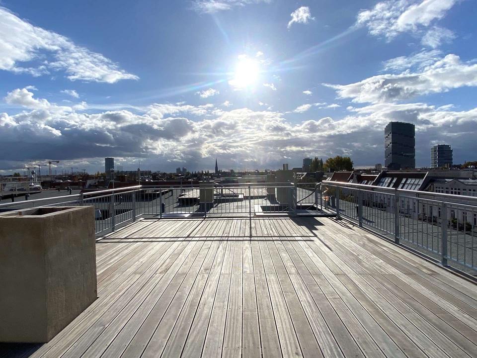 Thumbnail-FREI AB 01.05.26 | AUFDACHTERRASSE | möbliertes STUDIO im neuen DG MITTEN im KIEZ | Loggia | EBK