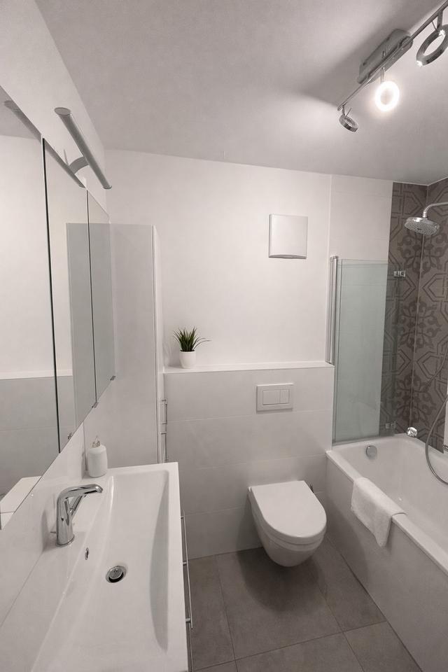 Thumbnail-*Provisionsfreie* komplett sanierte Wohnung in Heddernheim