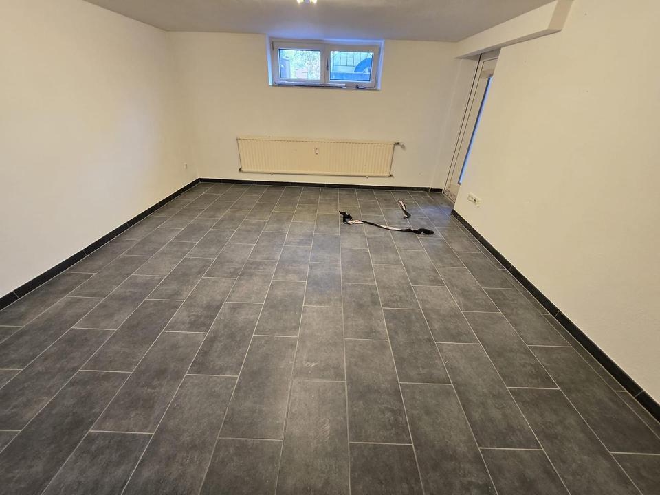 Thumbnail-Lagerraum, 28 m² mit WC in 41066 Neuwerk