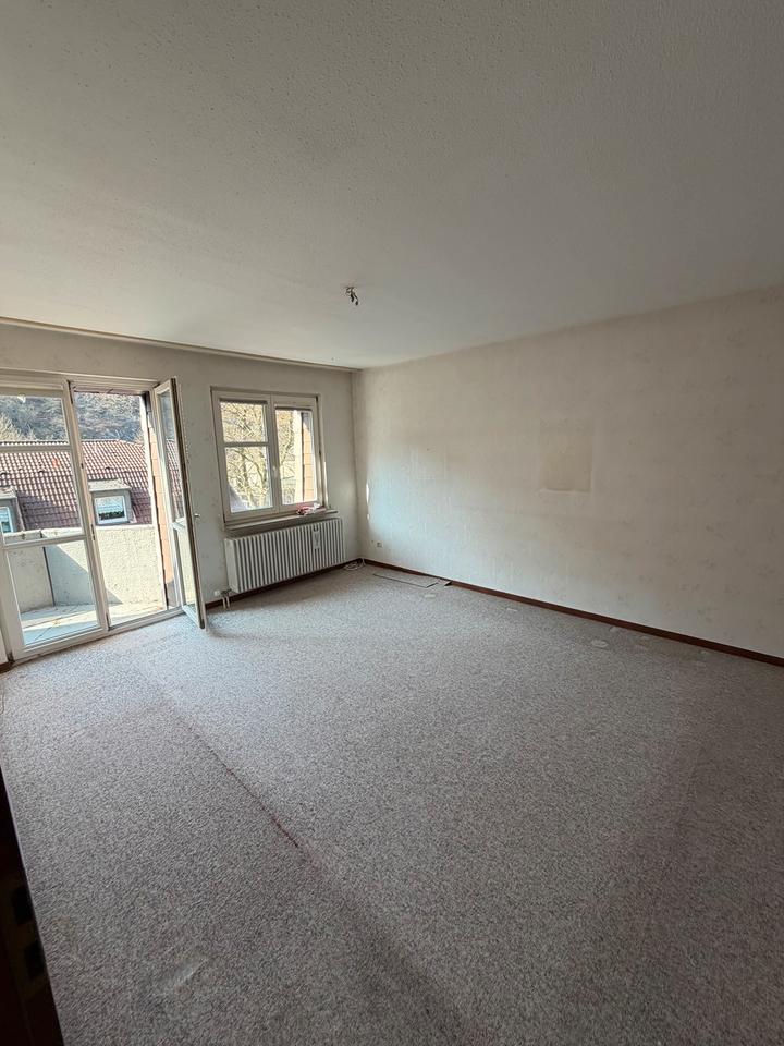 Thumbnail-2 Zimmer Wohnung mit Balkon und Einbauküche (WBS erforderlich)