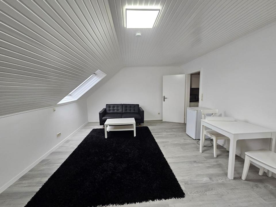 Thumbnail-Mobiliert , sanierte 2 -Zi-Wohnung in guter Lage in MG, 700 Euro