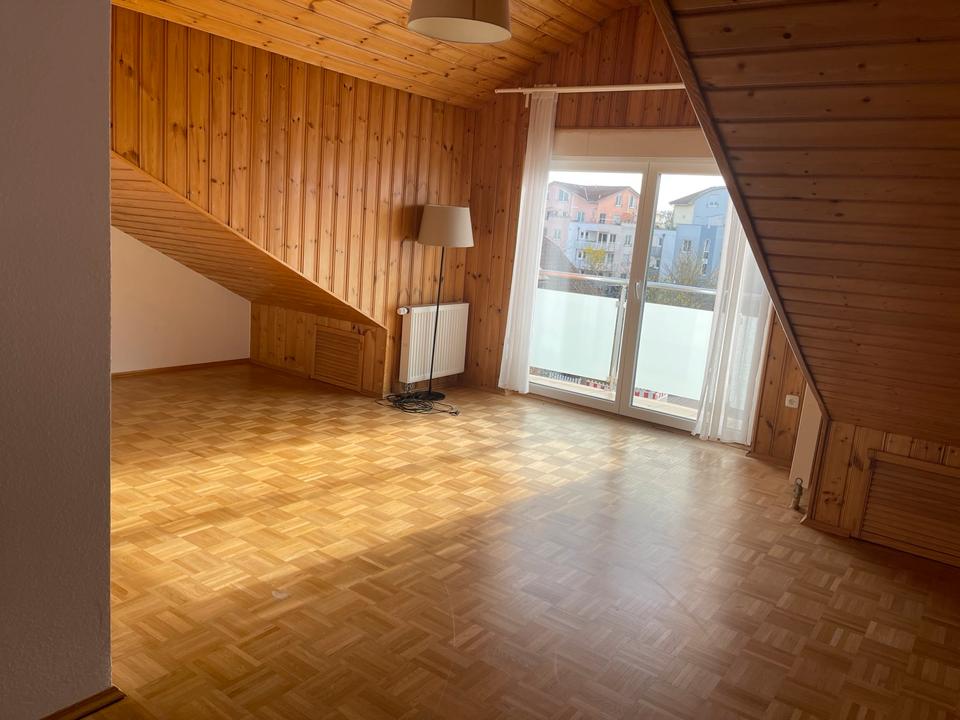 Thumbnail-Sehr schöne, gemütliche 3 Zimmer Wohnung zu vermieten