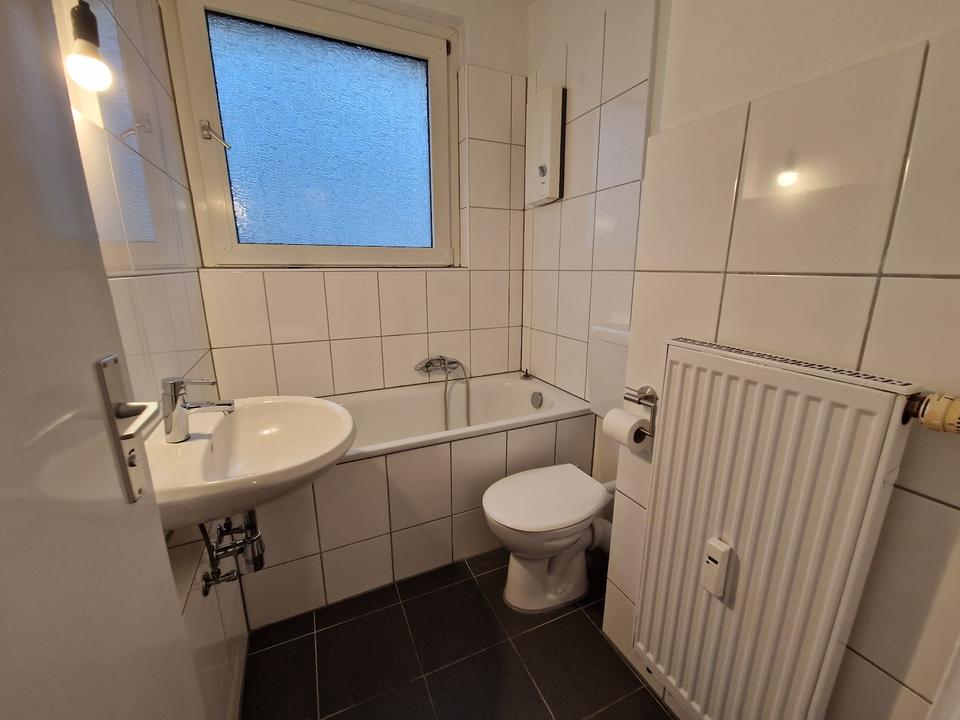 Thumbnail-Helle, frisch renovierte 3-Zimmer-Wohnung wartet auf Sie!