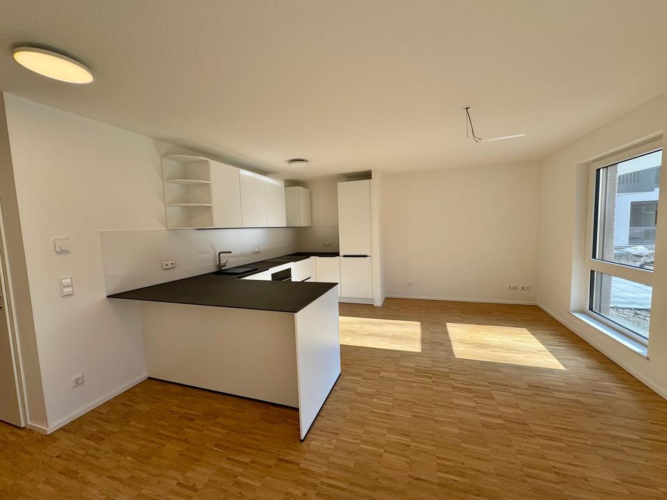 Thumbnail-Moderne 3-Zimmer-Wohnung mit Terrasse und Garten