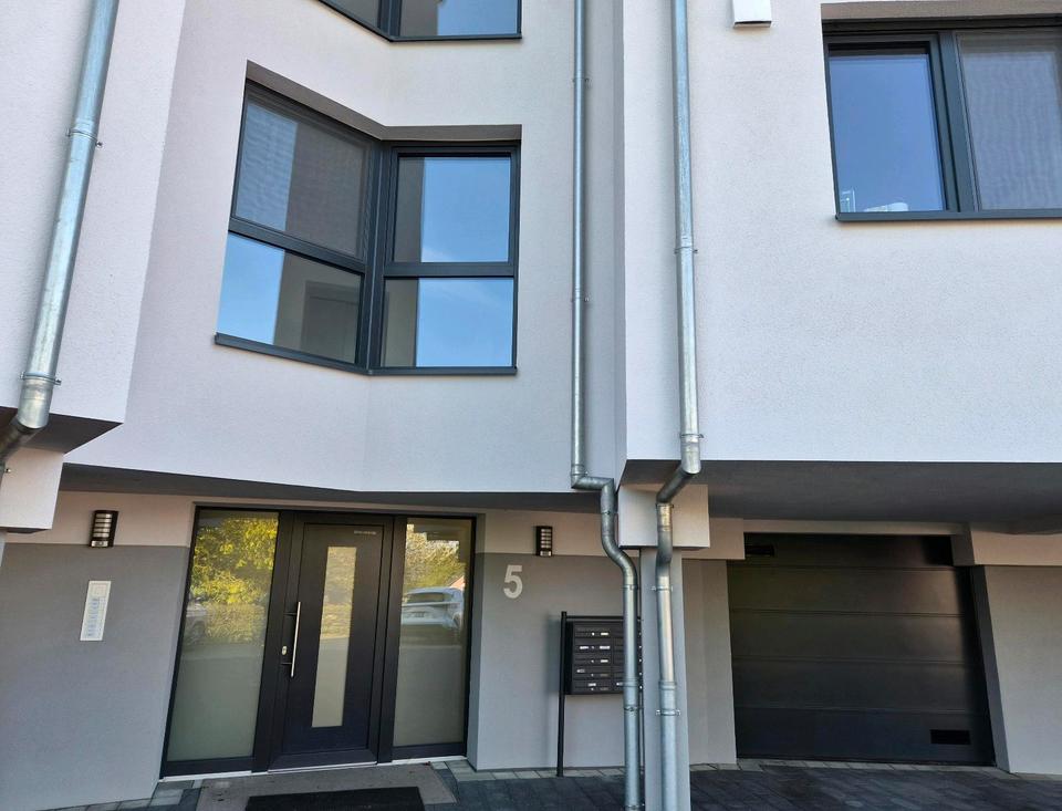 Thumbnail-Moderne 3-Zimmer-Wohnung (116 m²)