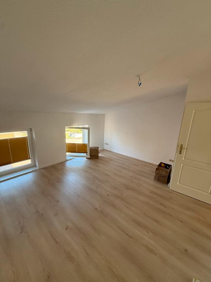 Thumbnail-Eigenes, möbliertes Zimmer & Bad in 100m2 Wohnung