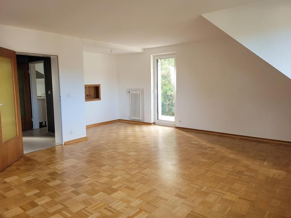 Thumbnail-Helle 4 Zimmer Wohnung in Krähenwinkel